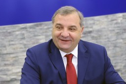 Бывший министр МЧС России наконец-то нашел работу, спустя год после отставки