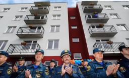 Вместо квартир для сотрудников МЧС России, возвели коттеджный поселок